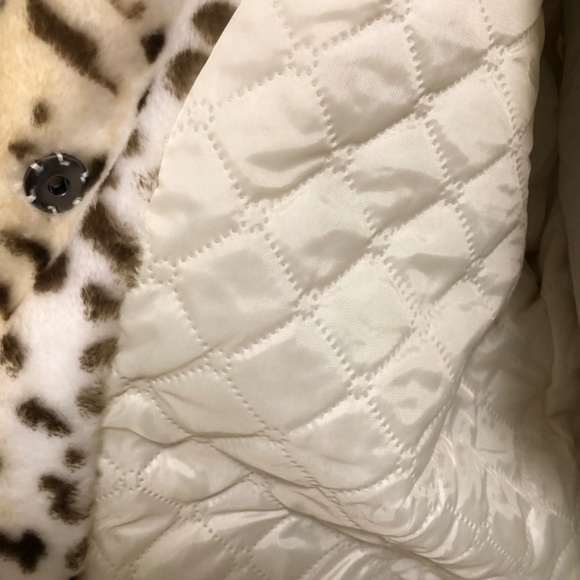 NWOT - Super Soft Blonde Leopard Print Coat - Picture 10 of 16